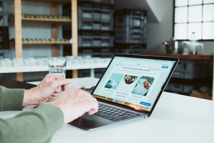 GEO & SEO für kleine Unternehmen & Selbständige: So wirst du bei Google durch effektive Suchmaschinenoptimierung gefunden.